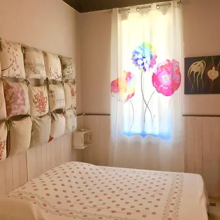 Apartament House Of Artist Isolabona
