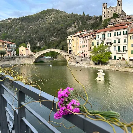 Apartament House Of Artist Isolabona