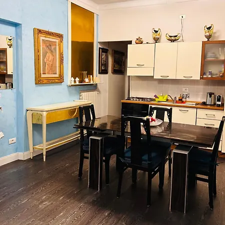 House Of Artist Isolabona