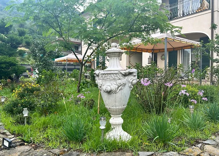 Apartment House Of Artist Isolabona